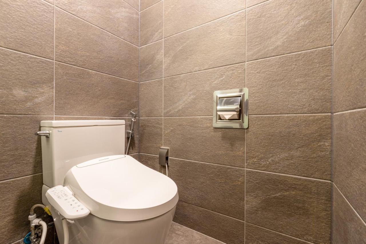 Urban-Est Hotel Коян Экстерьер фото